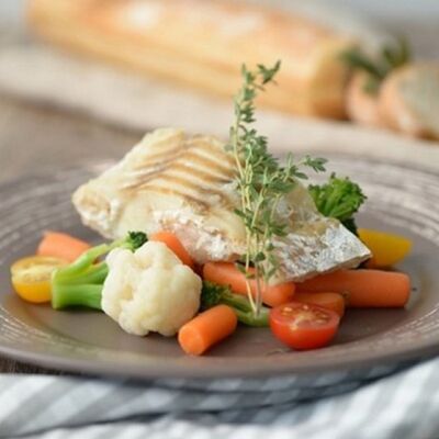 Осетрина на пару с овощами в Сахара по цене 3960 ₽