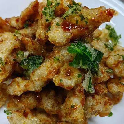 В9 Свинина в кляре, обжаренная в карамелив Ван шифу по цене 728 ₽