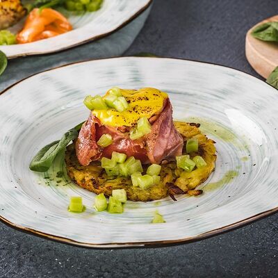 Картофельный рости с яйцом пашот и Пармской ветчиной в Jesstaurant по цене 570 ₽
