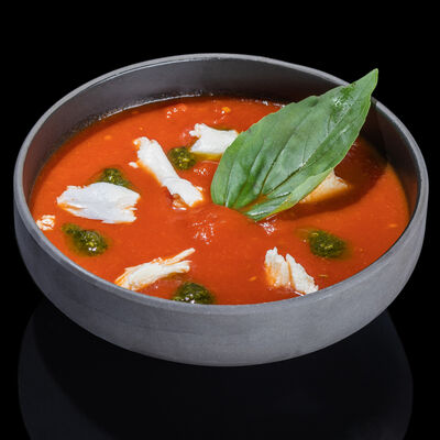 Суп-пюре Томатный с соусом Песто и сыром Моцарелла в Lucky Pizza по цене 299 ₽