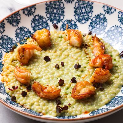 Птитим с креветками в сырном соусе с песто в SAGA по цене 630 ₽