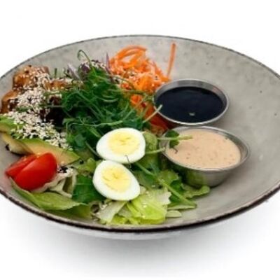 Боул с киноа и курицей в Garage по цене 590 ₽