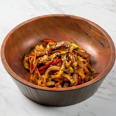 Удон с говядиной в перечном соусе в Satoshi Sushi по цене 600 ₽