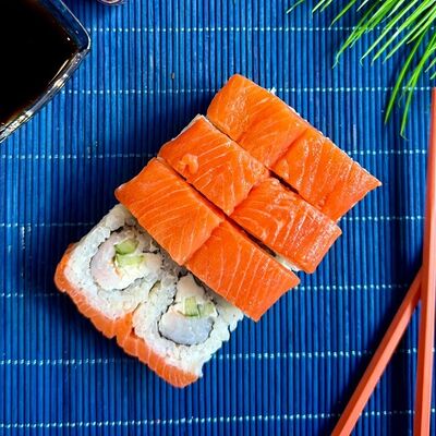 Филадельфия с креветкой в Уфтанма по цене 549 ₽