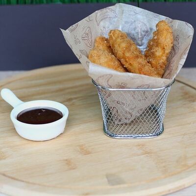 Стрипсы куриные в СЫТЫЙ ГУСЬ по цене 329 ₽