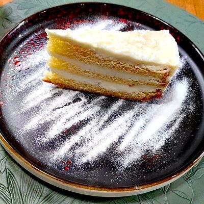 Белый торт (молочная девочка) в La Vida loca по цене 290 ₽