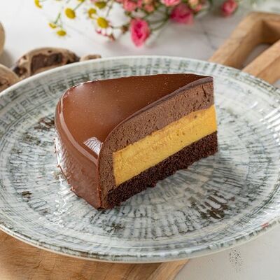 Торт шоколад-манго в Чайхона №1 Тимура Ланского по цене 650 ₽