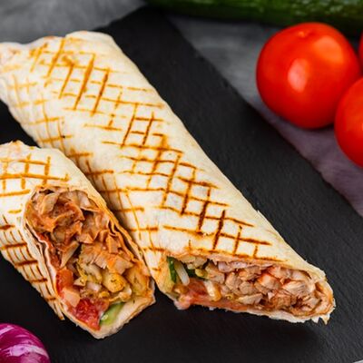 Шаурма с курицей Классическаяв Синьор диор по цене 365 ₽
