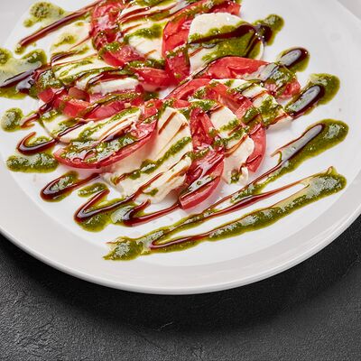 Капрезе в По Чесноку по цене 500 ₽