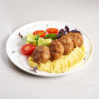 Домашние котлеты с картофельным пюре в Sugar Mama по цене 690 ₽