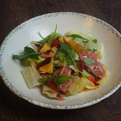 Салат с ростбифом в Петушара Сан по цене 570 ₽