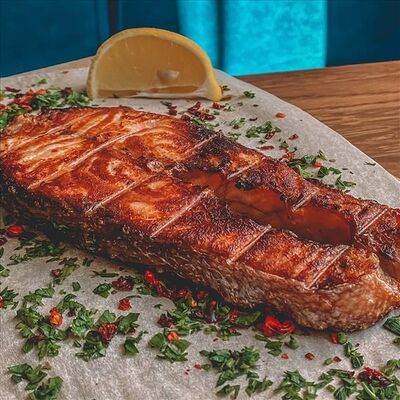 Стейк из сёмги в Соль & Перец по цене 997 ₽