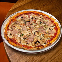 Пицца Ветчина и грибы 28 см в IL Патио