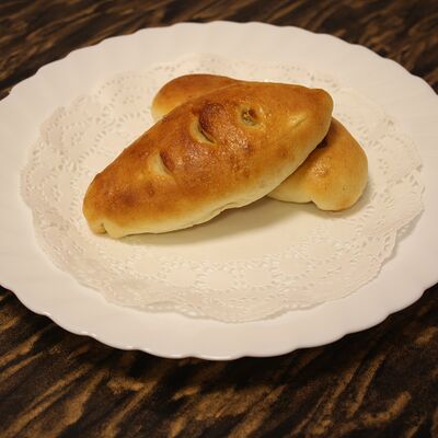 Пирожок с луком и яйцом в Столовая Халяль по цене 80 ₽