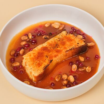 Баскская запеканка, солёная карамель, брусника в Kalabasa по цене 1188 ₽