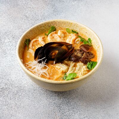 Том ям с кокосовым молоком в Benshi по цене 740 ₽