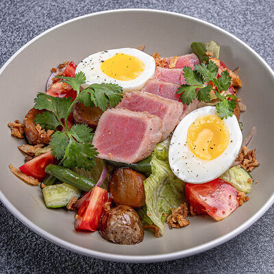 Нисуаз с тунцом гриль в Pizza Lavka по цене 649 ₽