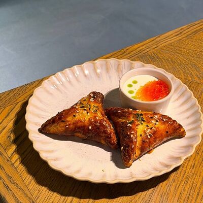 Слоёные пирожки с муксуном в Веранда по цене 890 ₽