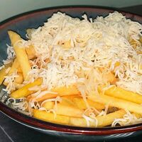 Картофель фри с пармезаном и трюфельным маслом в Пилмэн
