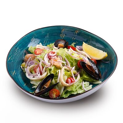 Тёплый салат с морепродуктами в ProSushi по цене 565 ₽