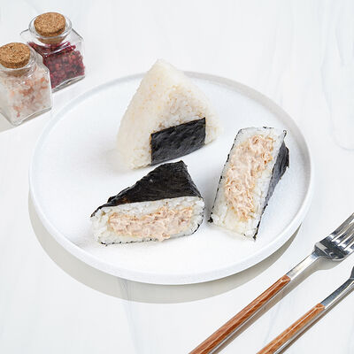 Онигири с тунцом в Магбургер & Братья Караваевы по цене 155