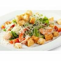 Салат цезарь с королевской креветкой в Маленькая Флоренция