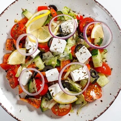 Салат Греческий в Street Food Market по цене 408 ₽