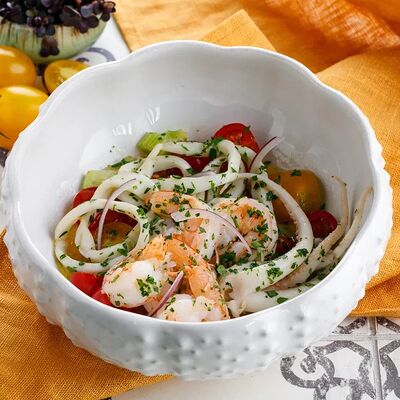 Салат с морепродуктами в Маймун по цене 1190