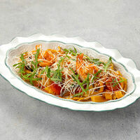 Тальятелле с креветками и баклажаном в Peperoni