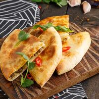 Пирог с картофелем и бараниной в Баклажан в ТЦ 