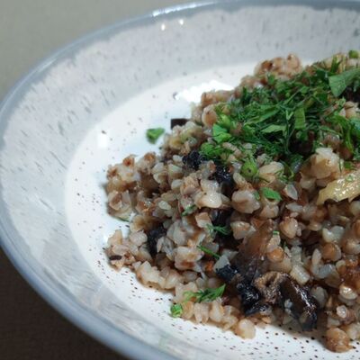 Гречка с грибами в Oasis по цене 180 ₽