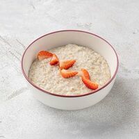 Каша овсяная с клубникой в Шоколадница
