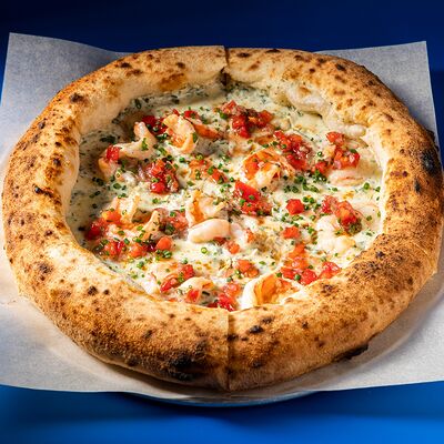 Креветки, маскарпоне, соус тайгер в Mates Pizza по цене 1190 ₽