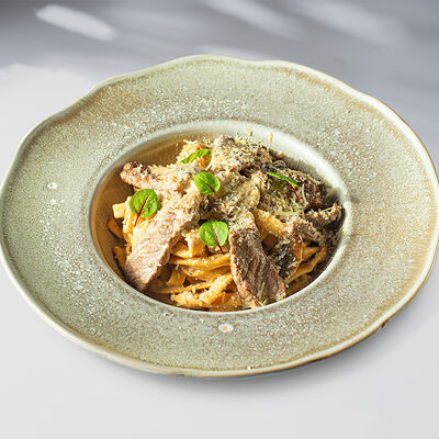 Паста с говядиной в сливочно-перечном соусе в Sunrise по цене 638 ₽