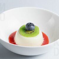 Панна котта Клубника и юдзу в KиDo