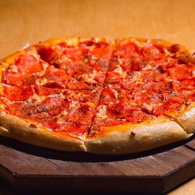 Пицца Пеперонив Co.mein по цене 825 ₽