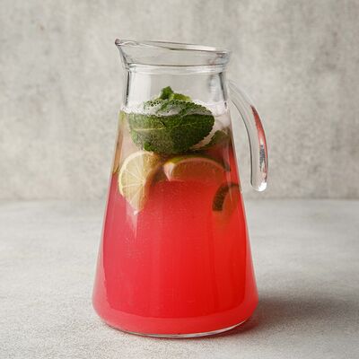 Лимонад Арбуз, мята, клубника в Loft&Coffee по цене 490 ₽