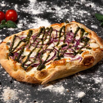 Пицца Поло Песто в PIZZAZAVR по цене 890 ₽