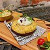 Бифштекс рубленый из говядины с нежным картофелем и яйцом пашот в Паровозовъ по цене 1100