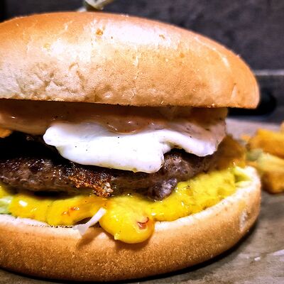 Пряный Бенедикт в Барин бургер по цене 610 ₽