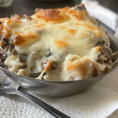 Жюльен с курицей и грибамив Братик Томатик по цене 269 ₽