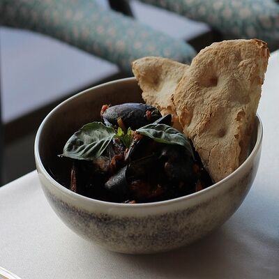 Мидии в томатном соусе в Shamparen по цене 710 ₽