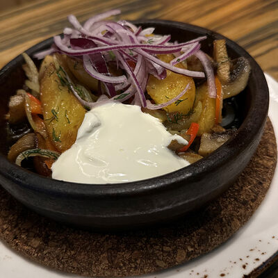 Жареный картофель с грибами в Саванна по цене 290 ₽