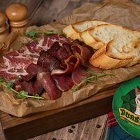 Мясные Запасы кладовой в Purkins Pub