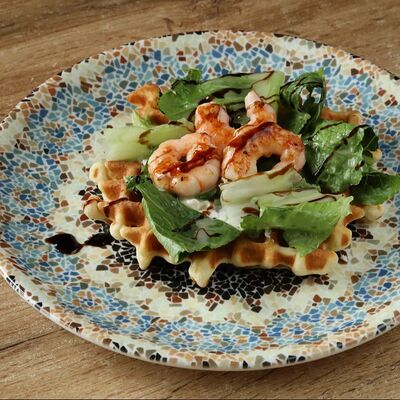 Бельгийская вафля с креветкой в Мука по цене 590 ₽