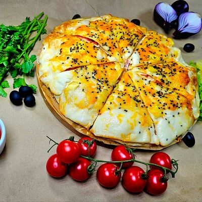 Четырехслойная пицца Гавайская в Monsterpizzz по цене 1595 ₽