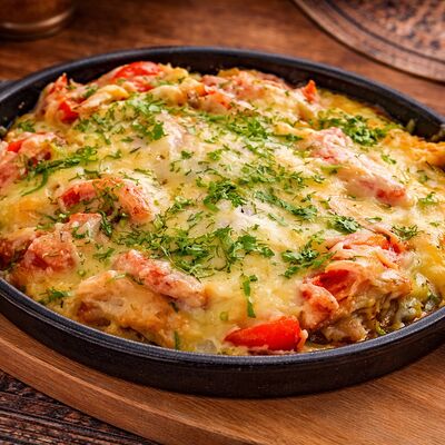 Сковородка с семгой в сливках в Тминъ по цене 870 ₽