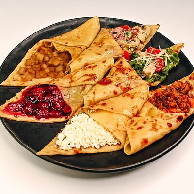 Ассорти блинов Клёвая Блиновая в Клевая блиновая по цене 950 ₽