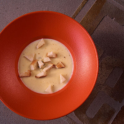 Сырный крем-суп с гренками в Рестобар Ферум по цене 280