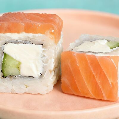 Ролл Филадельфия лайт в Sushi Street по цене 579 ₽